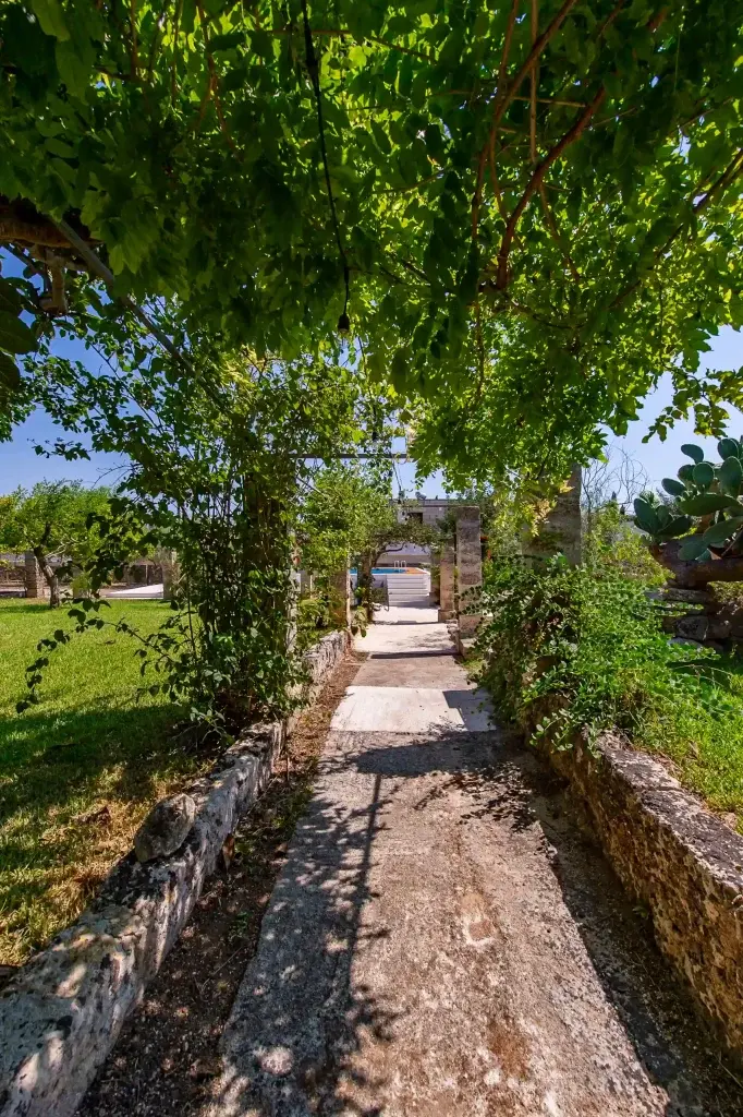 The garden of Masseria De Donno