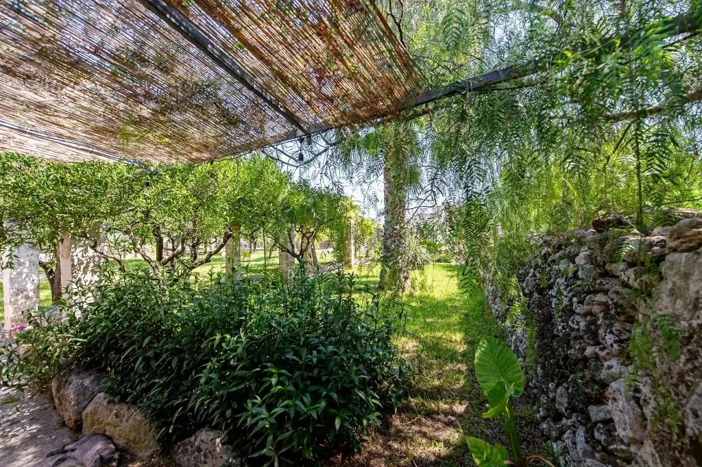 The garden of Masseria De Donno
