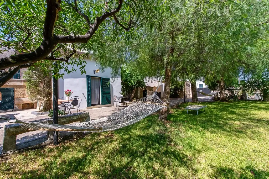 The garden of Masseria De Donno