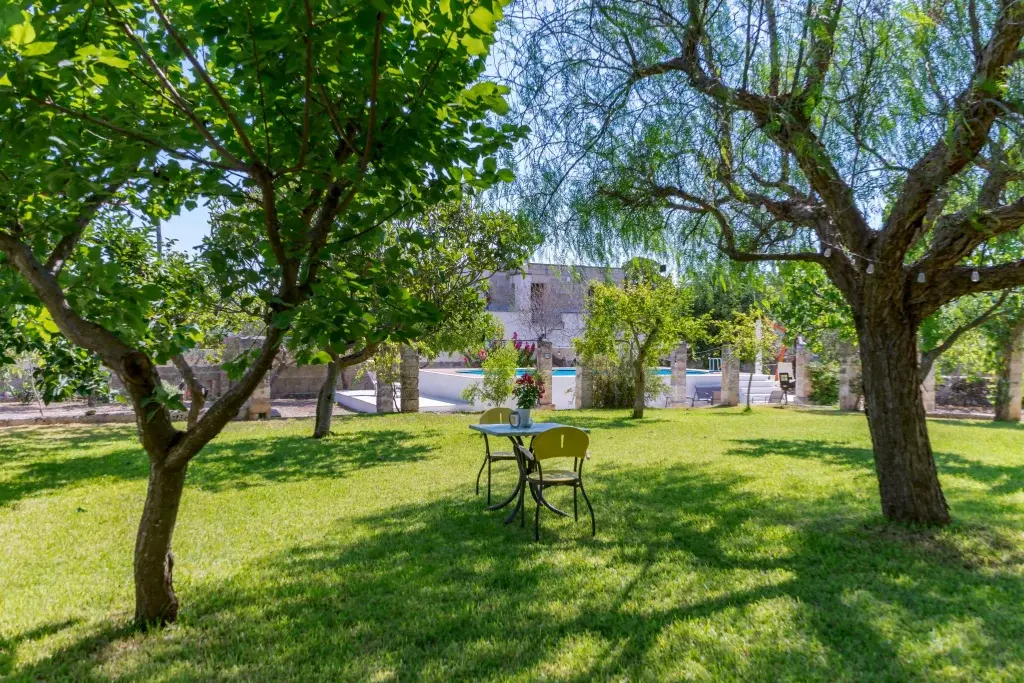 The garden of Masseria De Donno