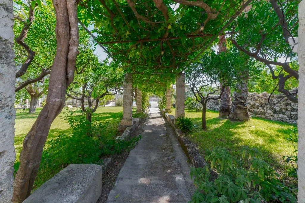 The garden of Masseria De Donno