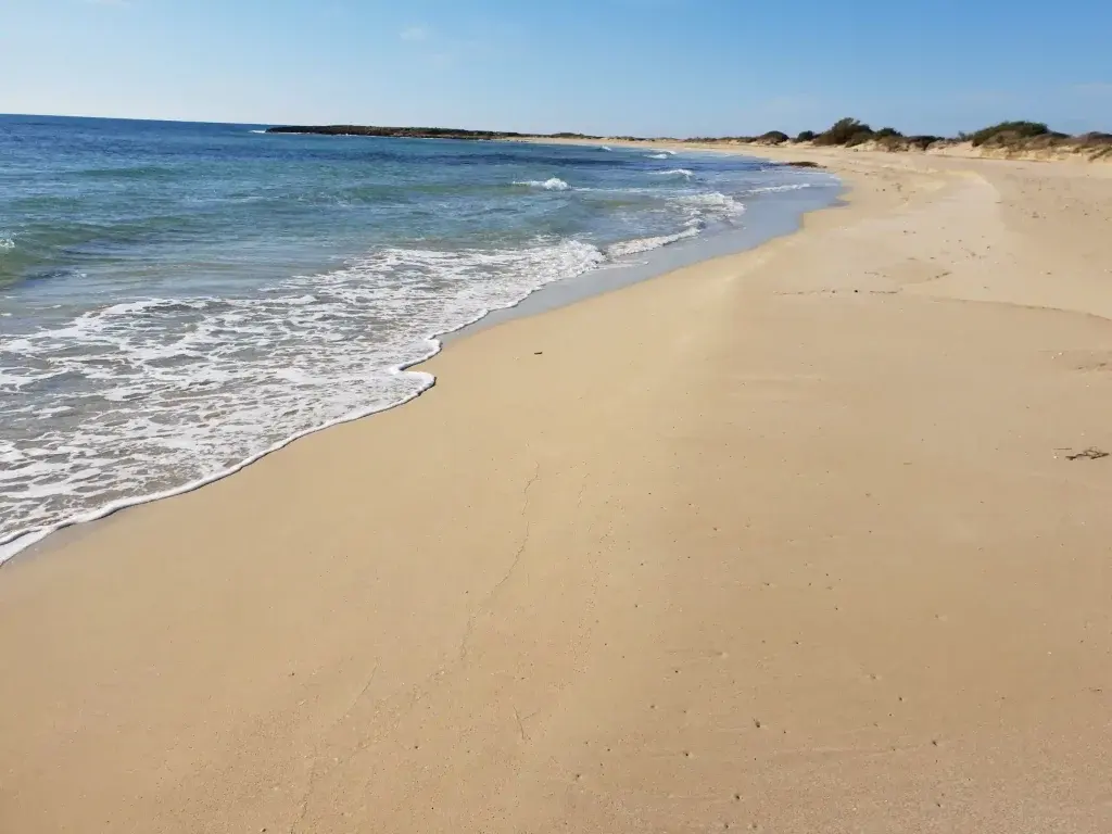 Viaggio sulla Costa Ionica del Salento: tra spiagge da sogno, natura protetta e tramonti infuocati